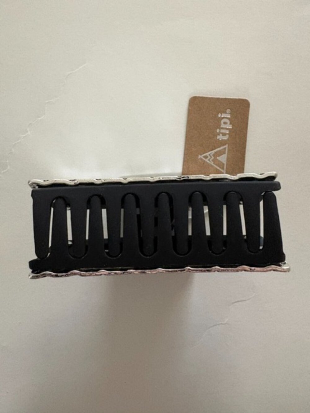 Tipi Western Etched Metal Plate Hair Claw NWT - Picture 3 of 4